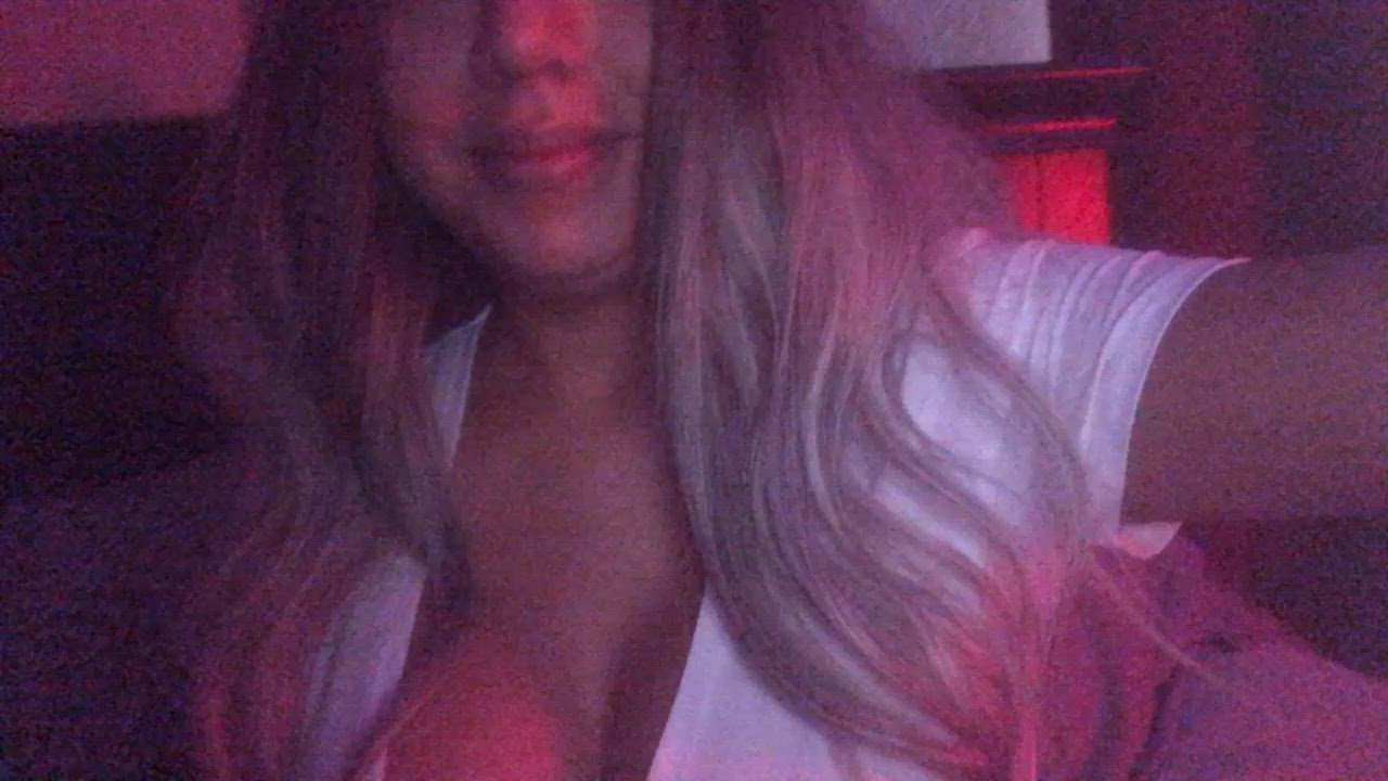 Tittle Videos <3 ,let me me your online girlfriend;) link in the comments