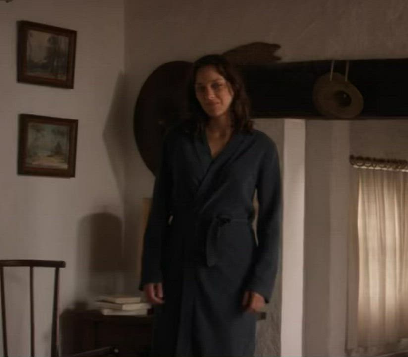 Marion Cotillard’s amazing plots in “Ismael’s Ghosts”