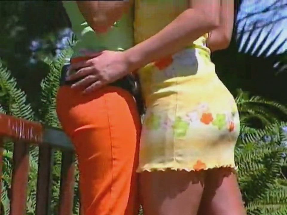 Ass Blonde French Kissing Girls Jo Guest Kissing Lesbian Lesbians Outdoor gif