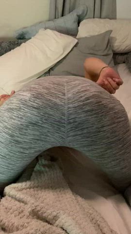 Ass Pussy Lips Yoga Pants gif