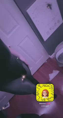 I hope this gif works <3 i’m not tech savvy, i’d rather ride dick