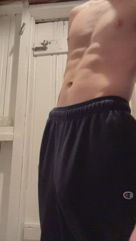 DMs open😜 pole looking for a hole