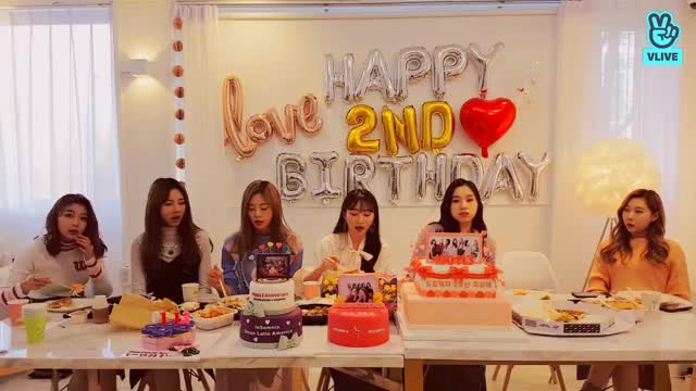 V LIVE - [드림캐쳐] 데뷔 2주년 V LIVE ? 27