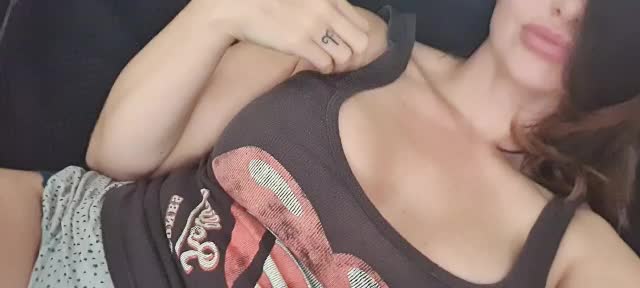 Just lounging around today in my scruffs [f]oc