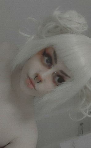 pierced cosplay babes ur type?<3