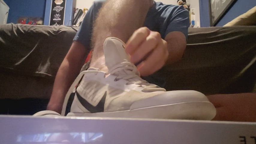 Sockless Nike removal