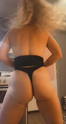 chubby curvy cute milf pawg strip thick twerking white girl gif