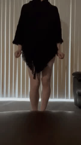 Look what I can do with my new poncho :D Never posted myself before, but it's a special