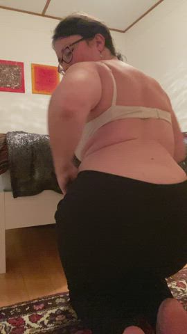 Would you fuck me raw or use a condom?