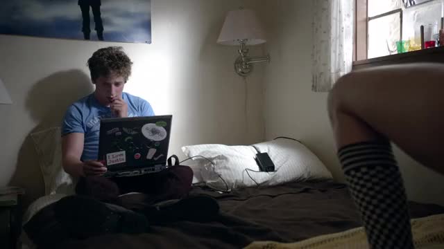 Emma Greenwell nude - Shameless s03e08-11 (2013) Trim