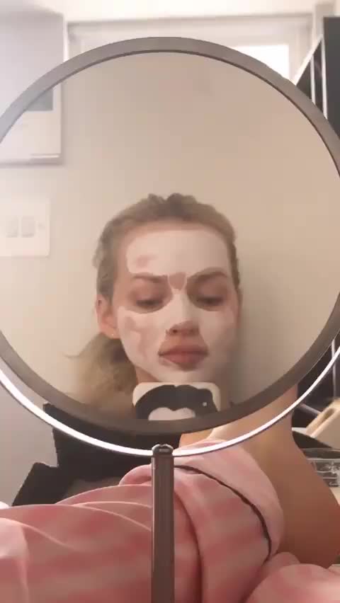 Dove Cameron