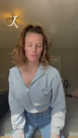 Can my reveal make your cock twitch?