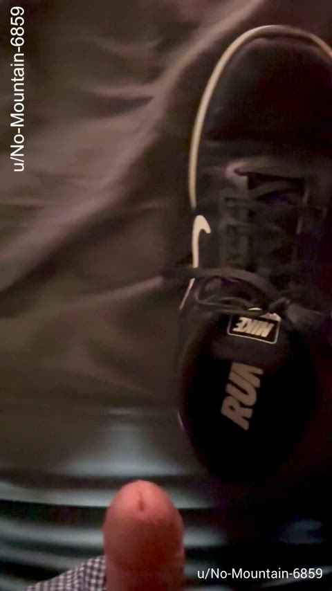 fucking friends gym shoes