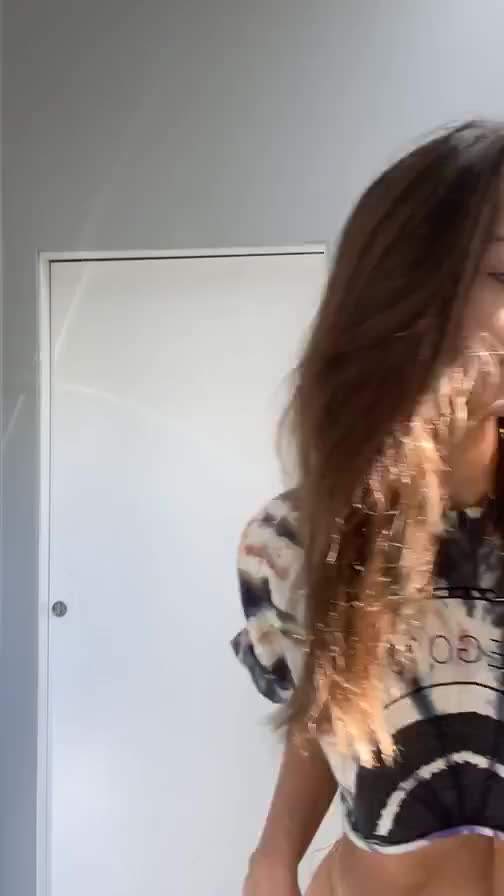 Emily Ratajkowski - Instagram Live