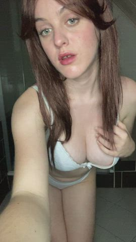 Boob or butt? 🥰