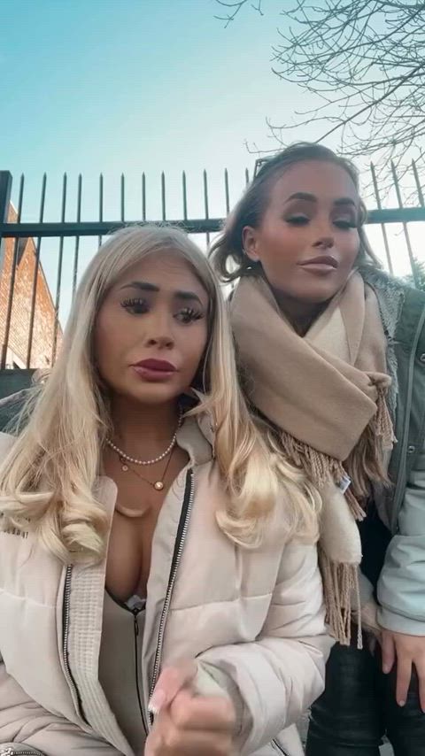 Danni & Karis Gunner 👅💦💦💦