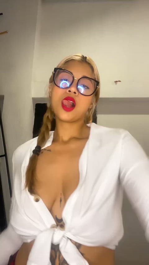 Fuck me in that outfit !