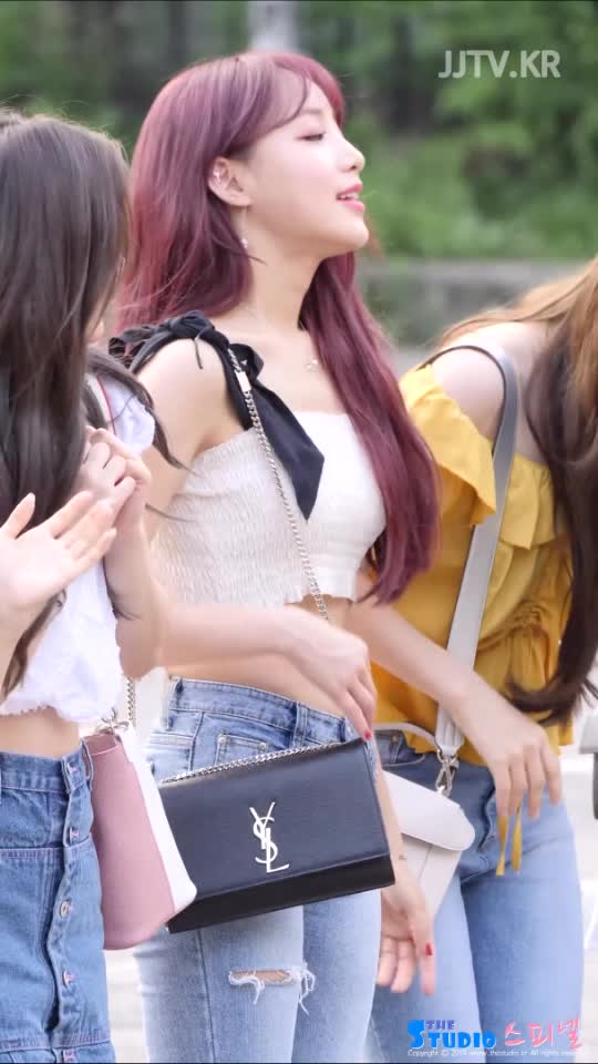네이처 NATURE 새봄 SAEBOM 출근길 홀쭉한 배 짤티비 - JJTV.KR