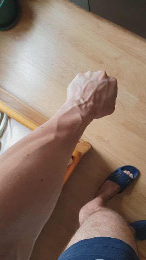veins flexing hands porn-in-a-minute gif