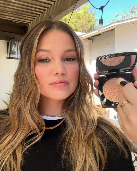 Olivia Holt