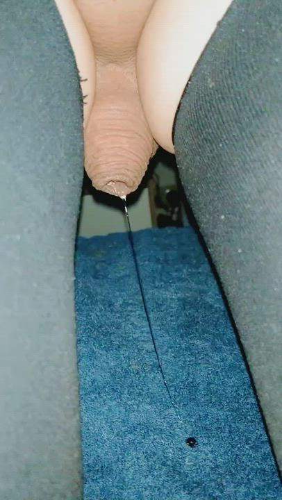Two big 🥒 in my ass made me leak a lot 💦 Sorry for the shaking 😅 Just couldn't