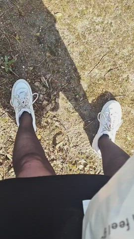 Desperate to pee in public, to desperate to notice how badly I recorded 💦💦🥴