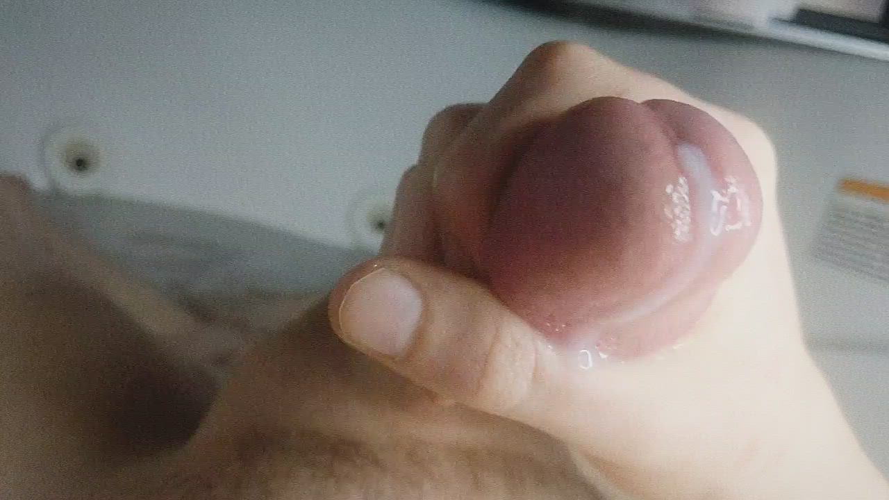Slow-Mo Sticky Spill