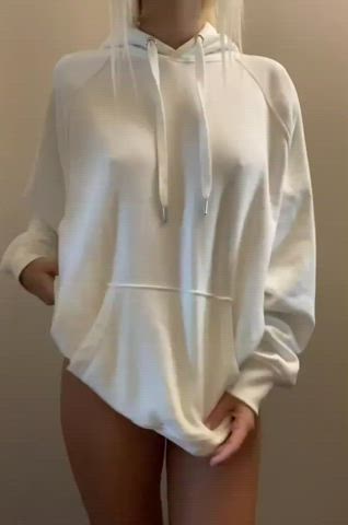 22[F4M] [ 👻 : elizahoney22 ]😊😊I put my on auto-reply so who gives me an