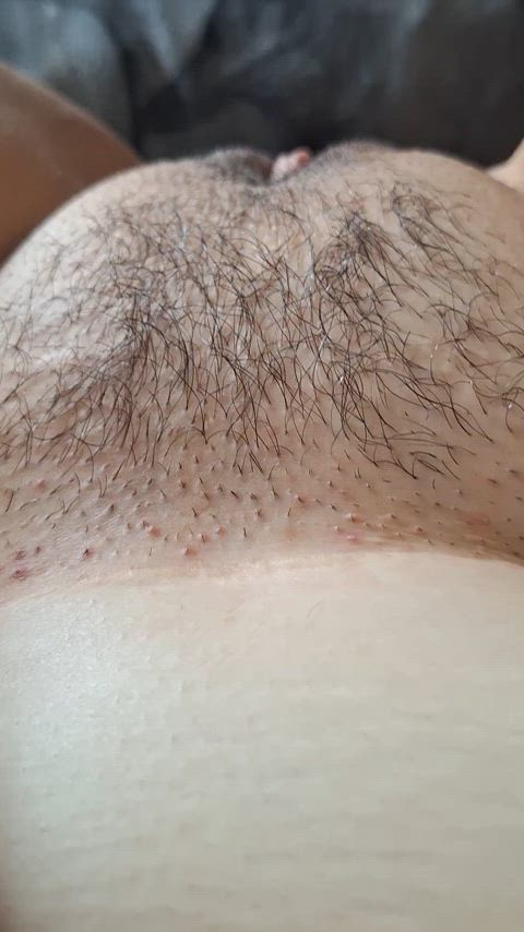 Petting my hair wakes my pussy up