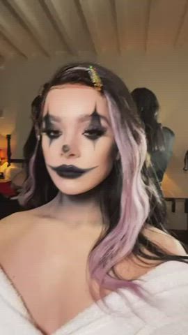 costume hailee steinfeld halloween gif