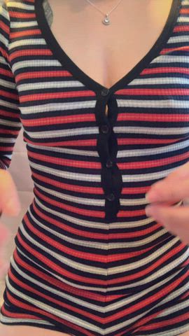 [Link in comments] Watch me unbutton my top and get your cock hard ?