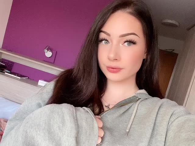 POV: you come round to my house to hang and I try to get your attention