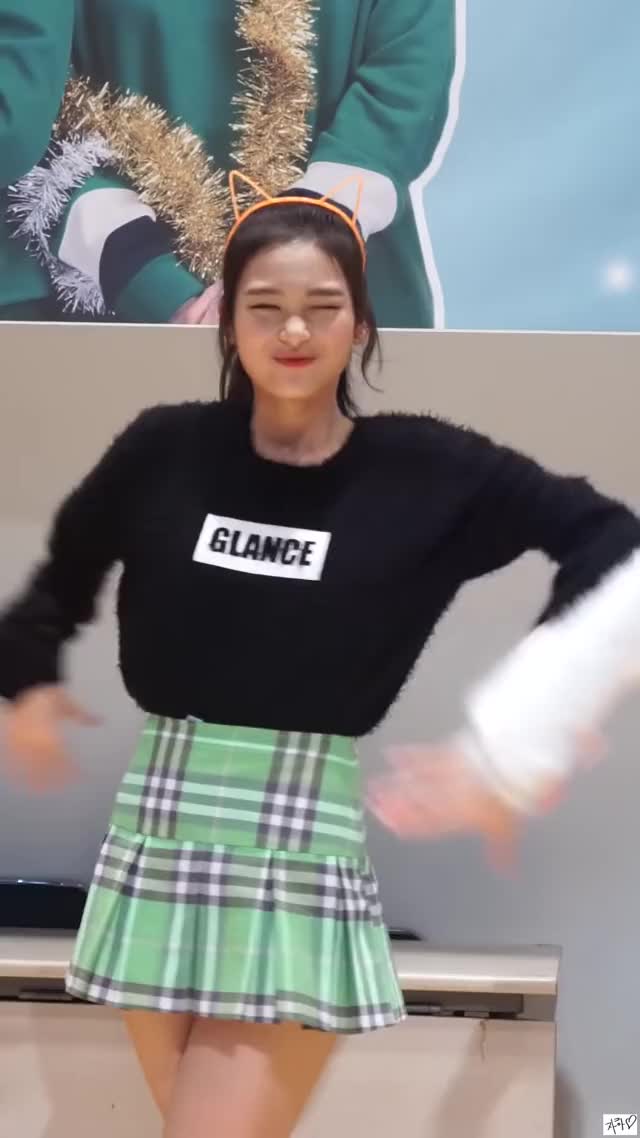 [직캠] 171224 버스터즈(Busters) 지수 - 랄랄라-2