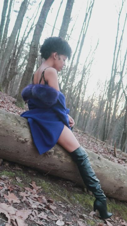 This Lockdown is Driving me Crazy and i had to run away! Do you wanna escape with