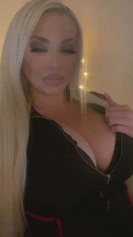 Bouncing Tits Huge Tits Work gif