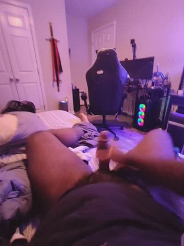 uncut femboys hmu