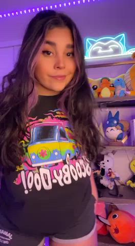 If I send you nudes… would you come over and give me my first creampie?