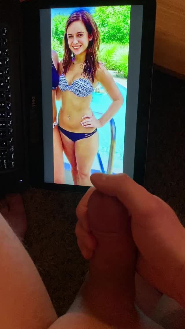 When one of the hottest cheerleaders takes a swimsuit pic like this... how can you