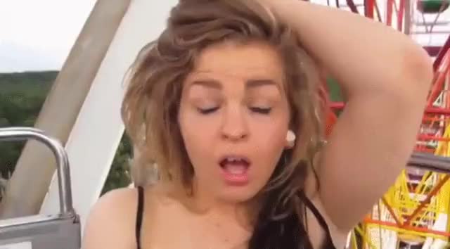 Ferris wheel masturbation