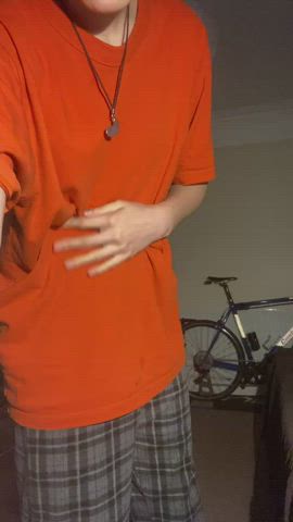 Need to be sucked and fucked <__<