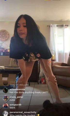 Amateur Ass Twerking gif