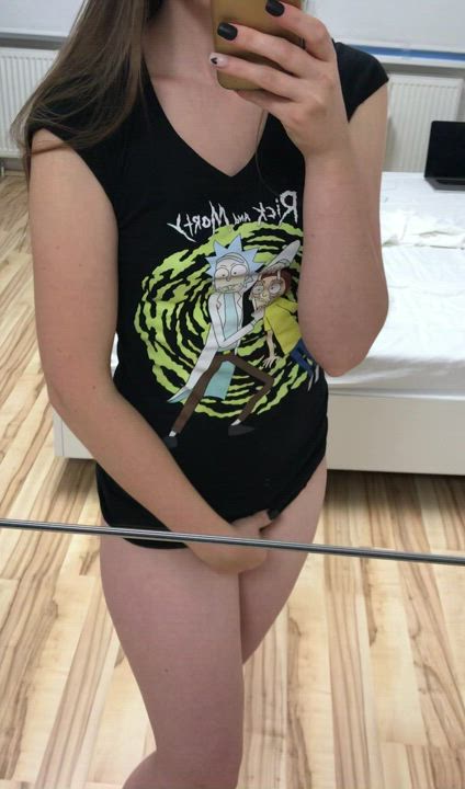 [f] I hope you guys love Rick and Morty as much as I do 😘
