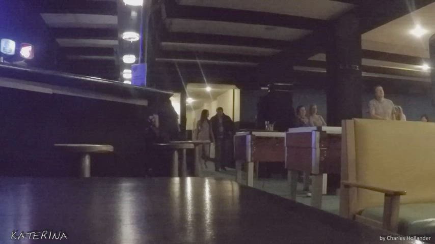 f) gif 🔊🔉: Katerina Bowling f _ enters public bowling club *comment