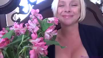 Mom Comes First - The Mother's Day Gift