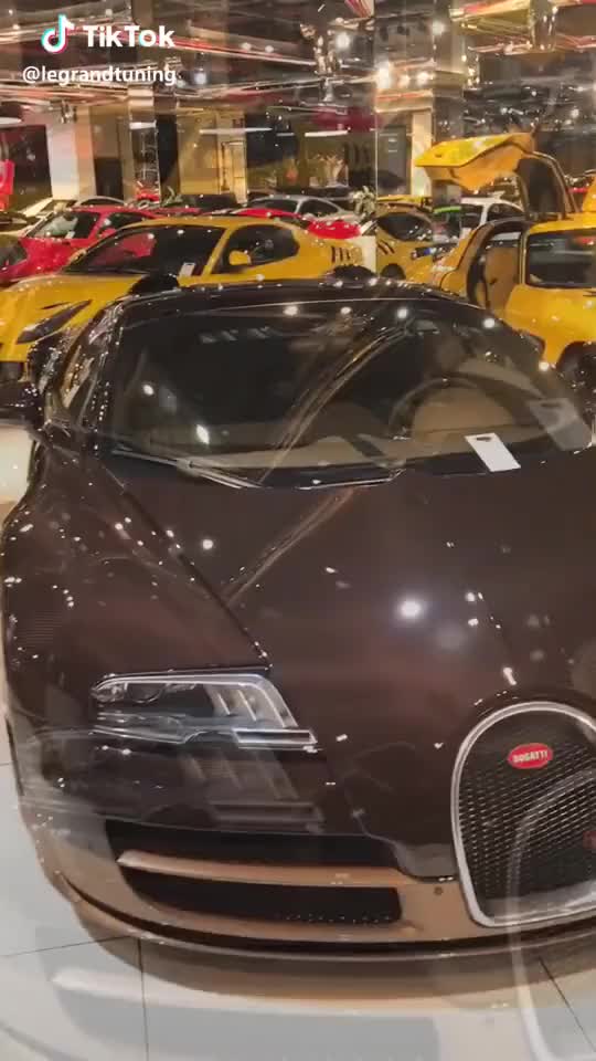 BUGATTI ONLY ⛔️? #bugatti #dubai #veyron #chiron #grandsport #vitesse #carbon