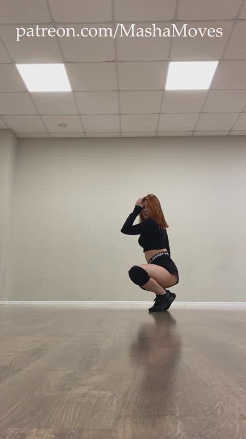 Getting ready for a heavy session🥵💃