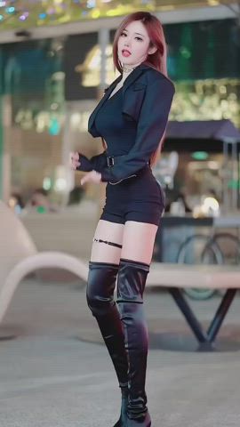 60fps Asian Dancing gif