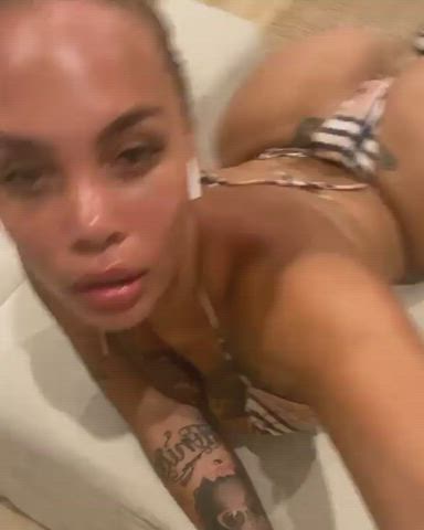 Selfie big ass twerk