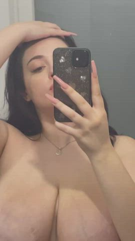 Chubby tits for everybody ! 💋💋