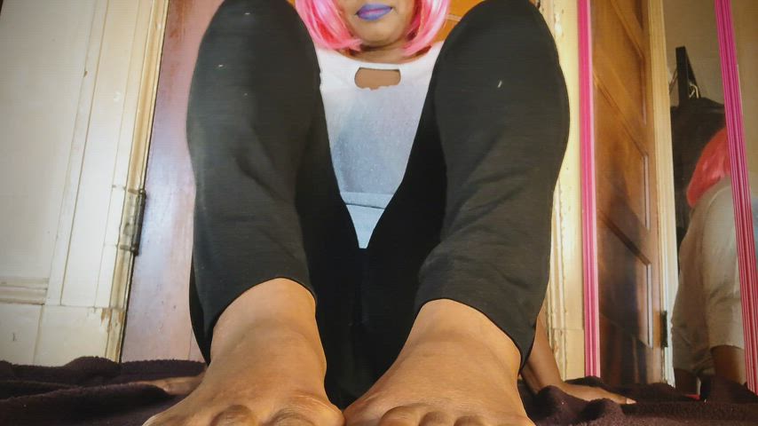 Whoopsie wants some worship